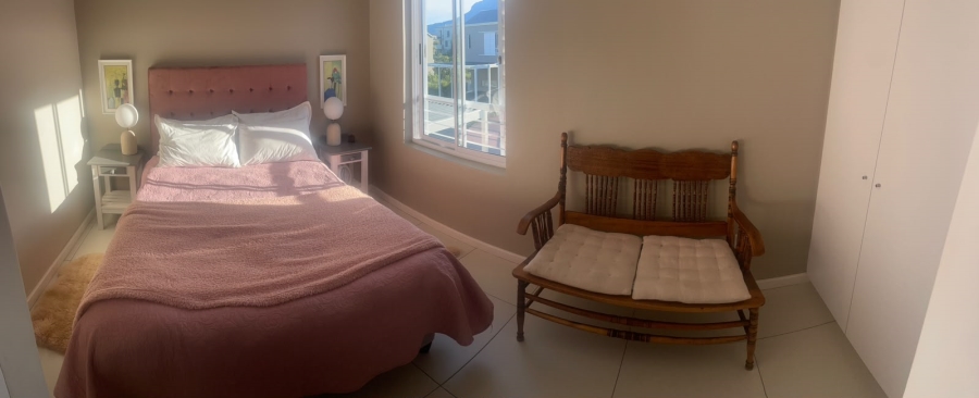 To Let 3 Bedroom Property for Rent in Somerset Lakes Western Cape